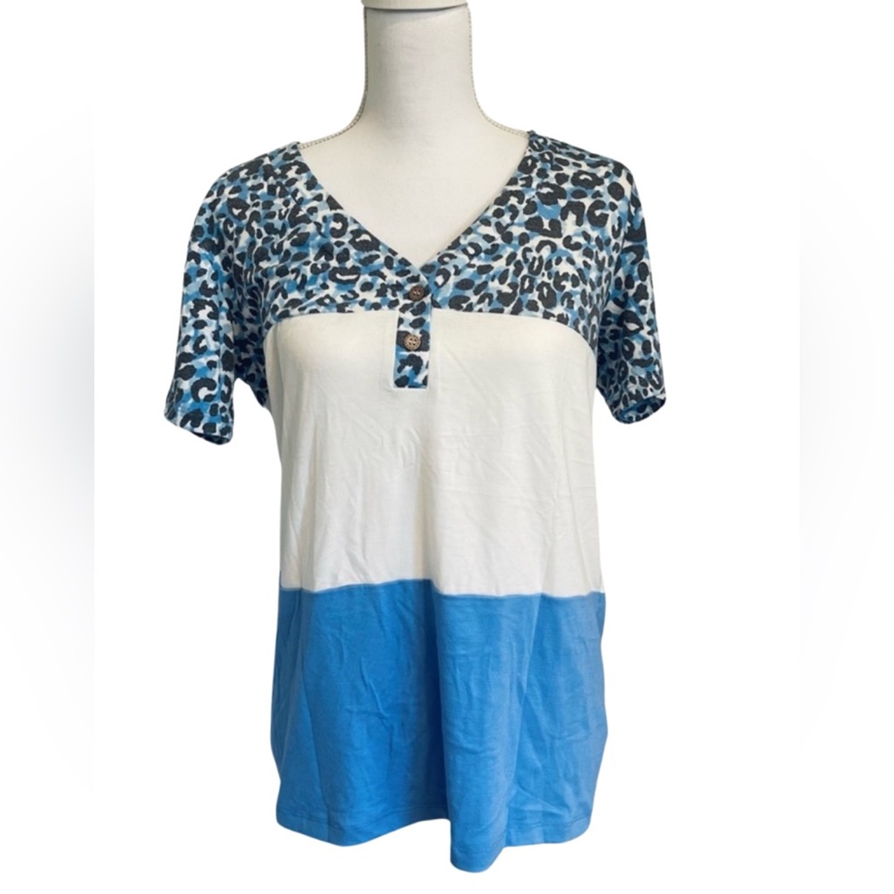NWOT Ladies Boutique Short Sleeve Top